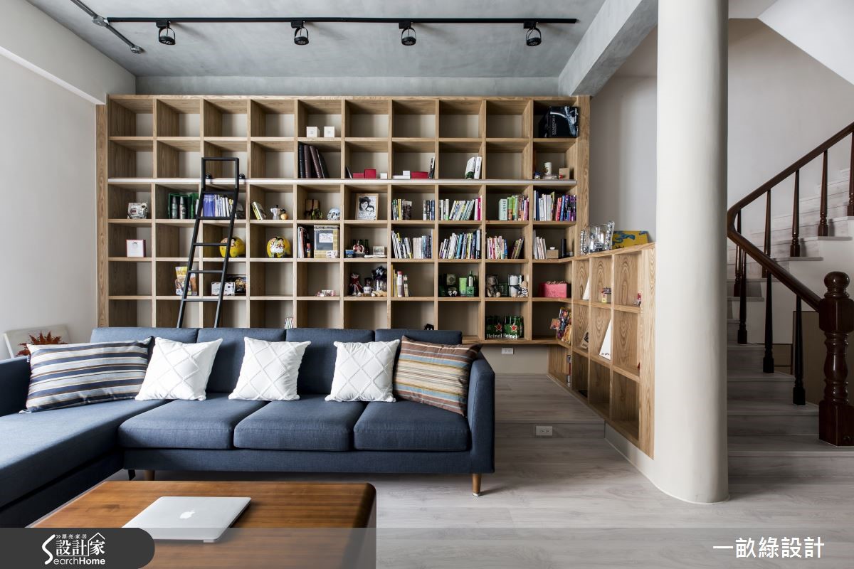 注入大量浅淡木作，工业宅也能有文青范